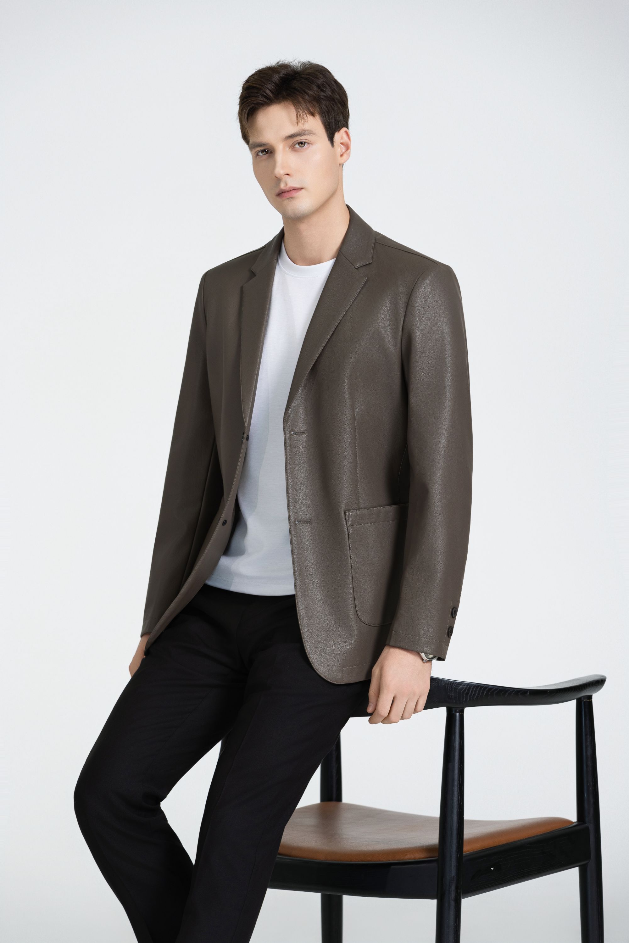 2025新款海宁男士轻奢山羊皮皮西服修身商务时尚简约真皮皮西服