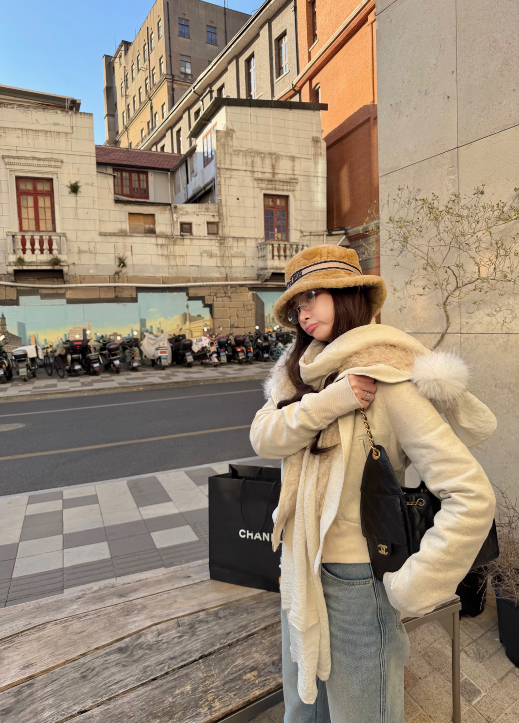 TTS【冬日简讯】高级含金丝氛围连帽拼接毛毛外套冬季修身时髦穿搭