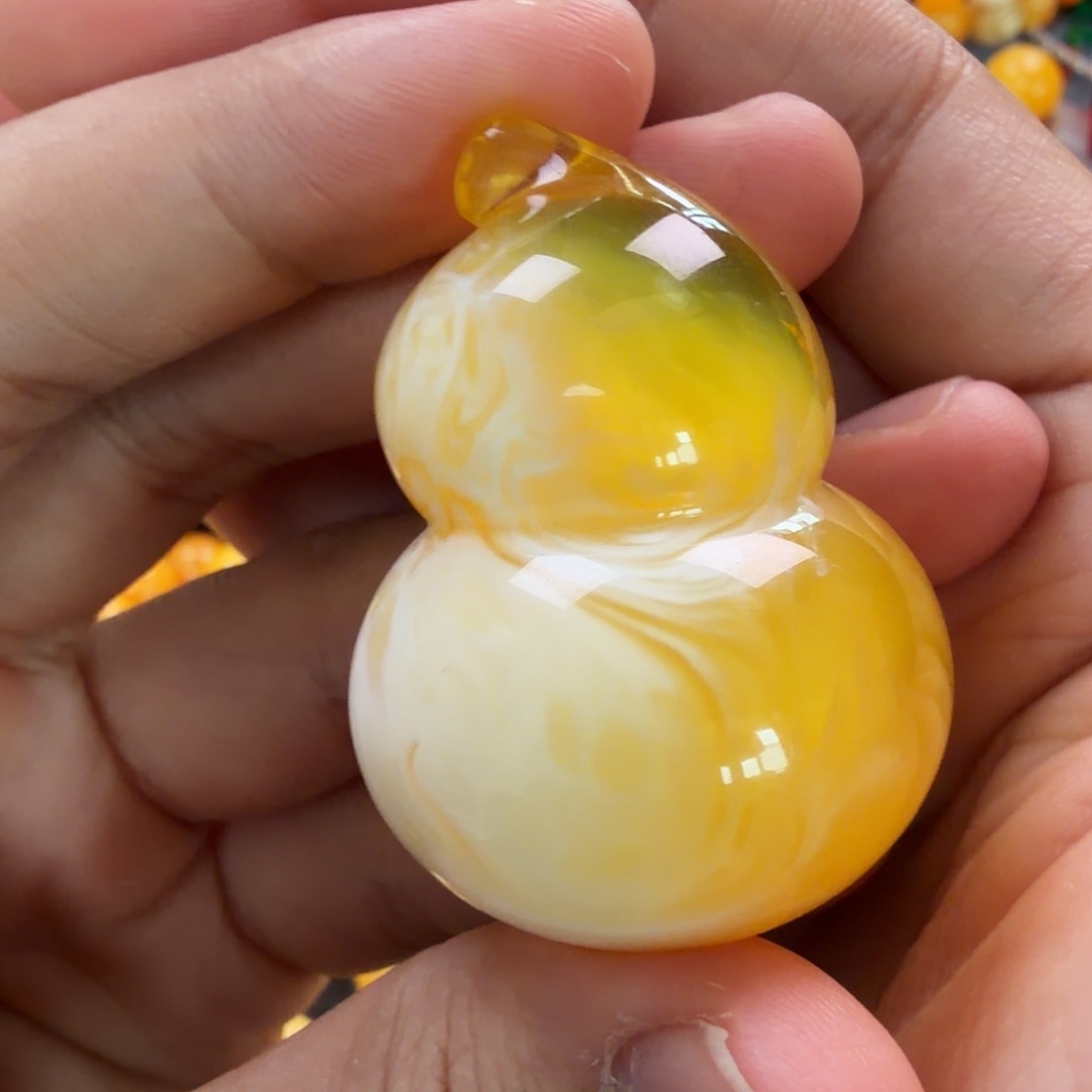 琥珀未镶嵌珠宝奇石23.5g