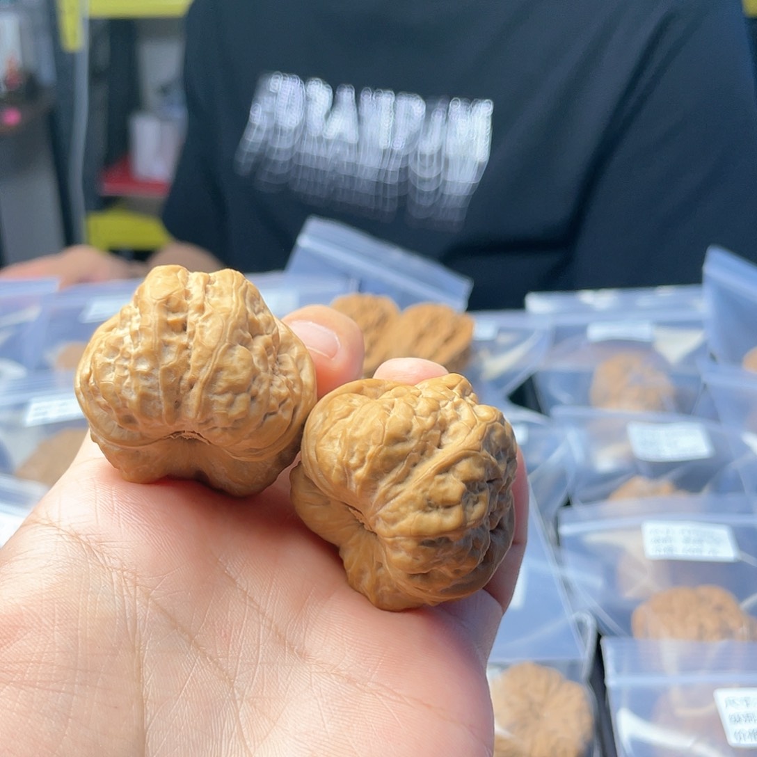 文玩核桃吊坠十**间蛤蟆 41