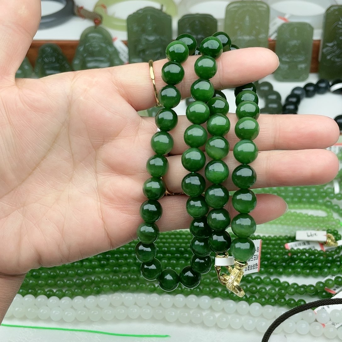 和田玉颈饰未镶嵌