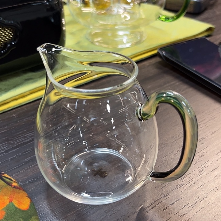 绿凤尾情悦公道杯