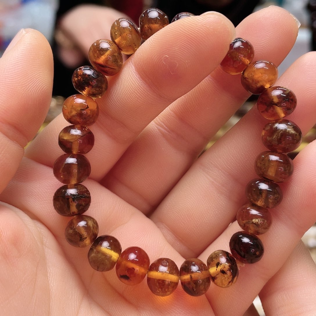 琥珀裸石未镶嵌九