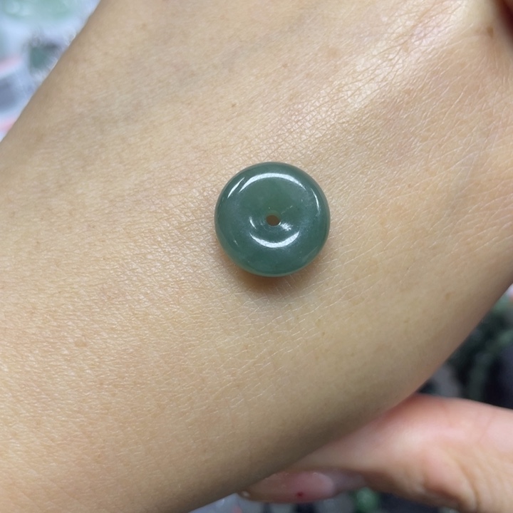 翡翠手绳未镶嵌4799999999999