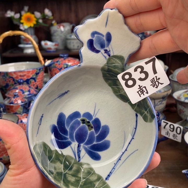 摆件vhhyhhhghhhhhgghhhhhh