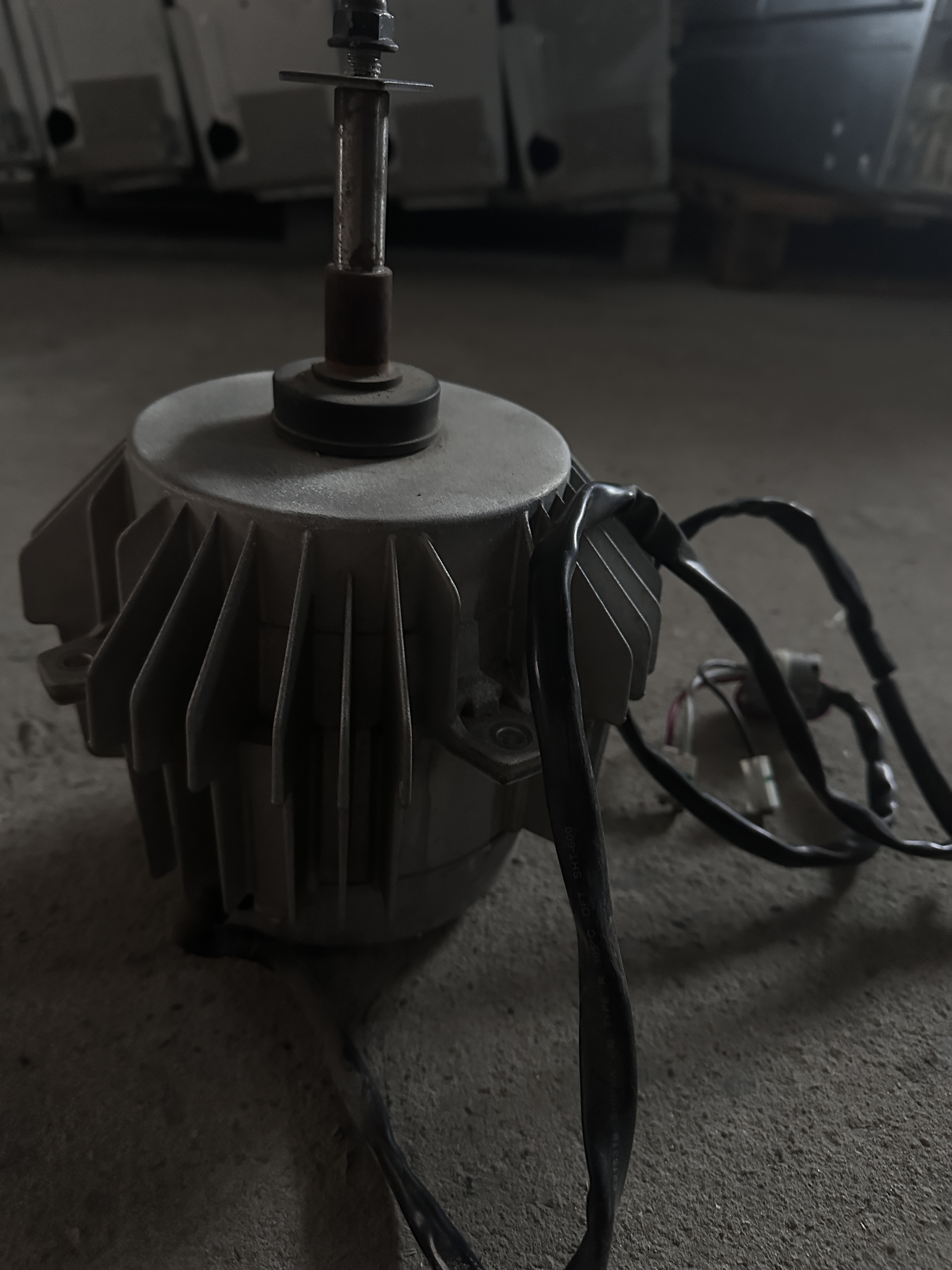 8新 TOSHIBA/东芝 MMY～MHP1204HT8-C1室外主机拆机配件～电机