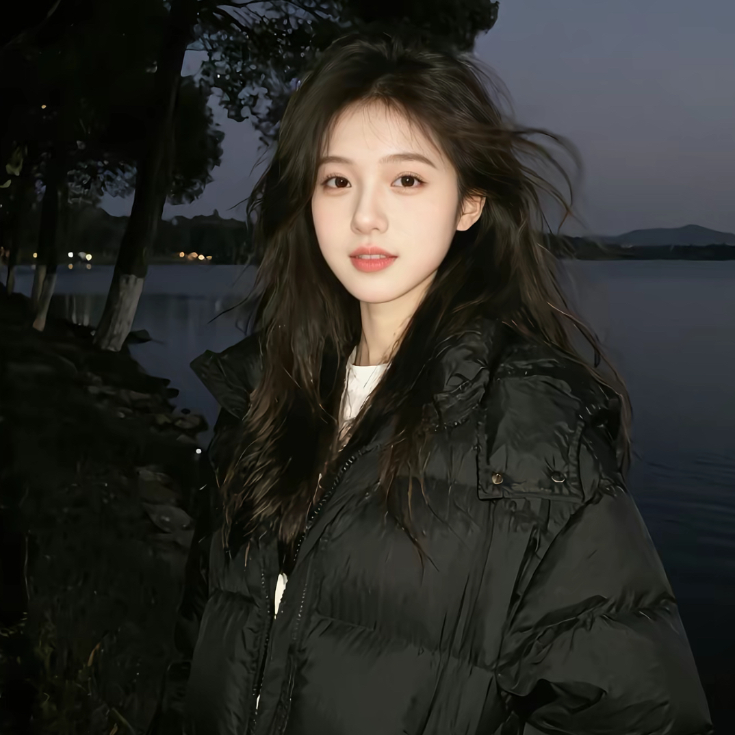 95新 MONCLER 1码/黑色短款长袖连帽羽绒服/13110022