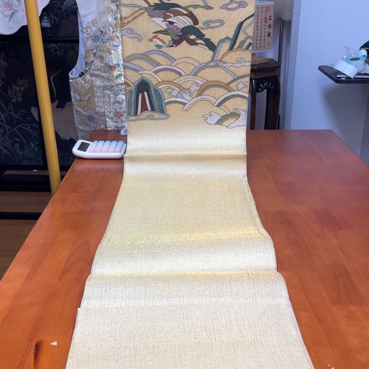 织绣两通西地缂丝