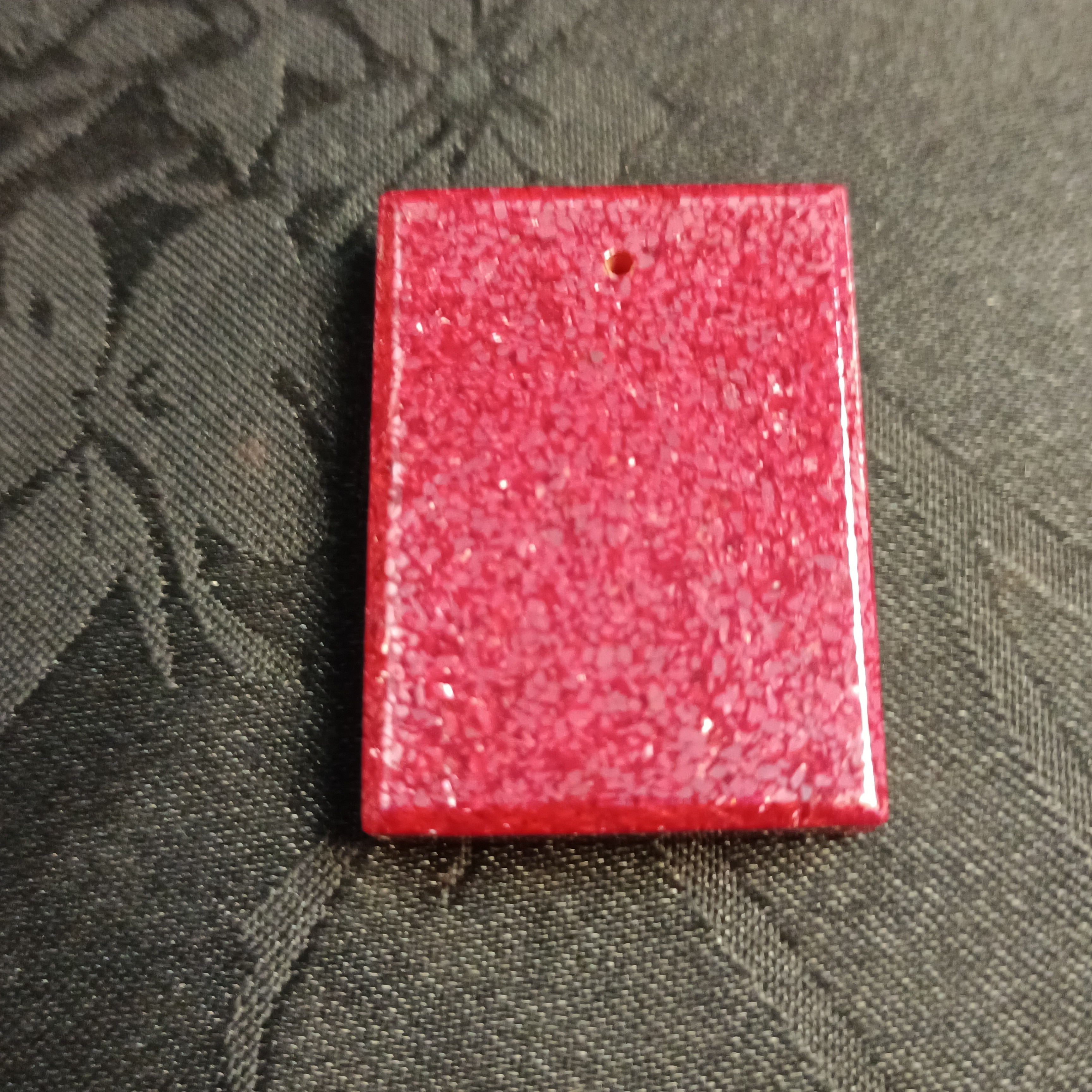含辰砂工艺品特惠款含辰砂工艺品天然红晶砂无事牌手工打磨吊坠