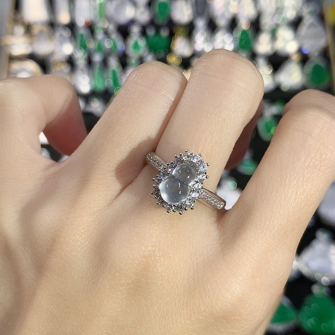 石英质玉戒指银S925镶嵌不***～