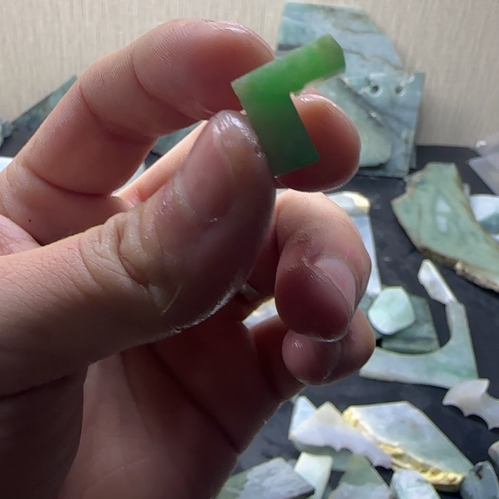 翡翠未镶嵌颈饰纯天然缅甸翡翠