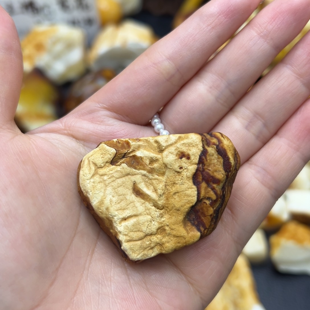 定制琥珀未镶嵌蜜蜡