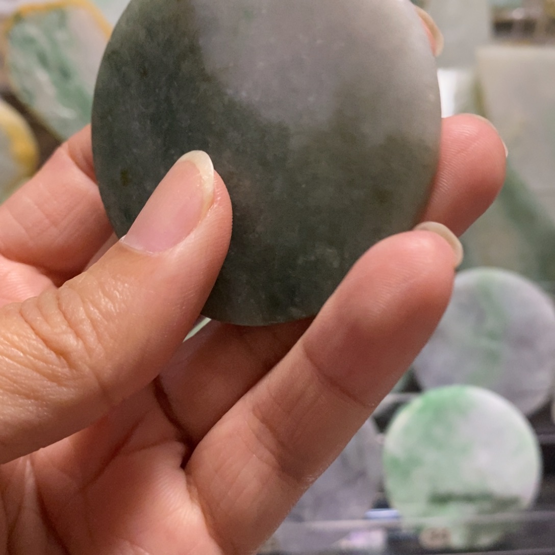 翡翠散珠翡翠jfcjhdvj