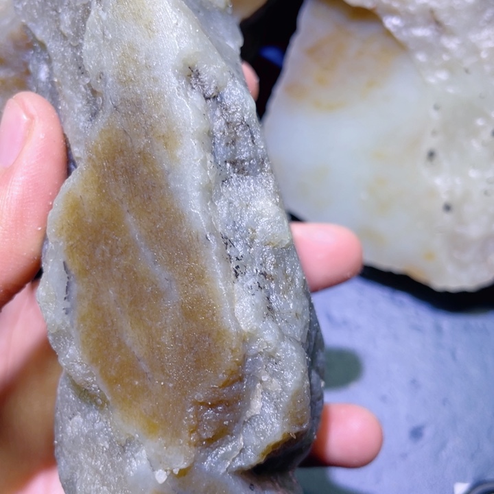 和田玉未镶嵌珠宝半成品