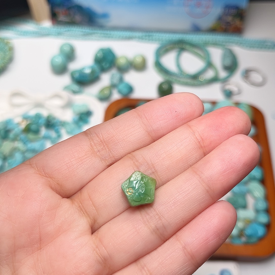 、***ɞ绿松石未镶嵌珠宝半成品