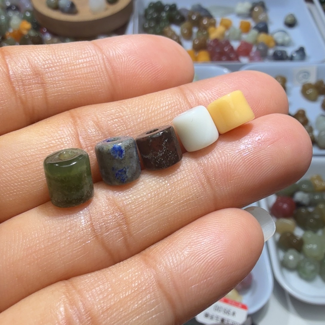 和田玉未镶嵌珠宝奇石