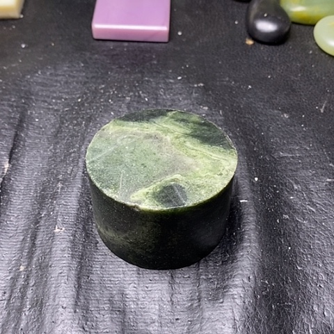 未镶嵌和田玉摆件