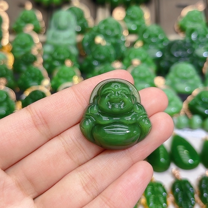 和田玉（碧玉）颈饰未镶嵌。***。