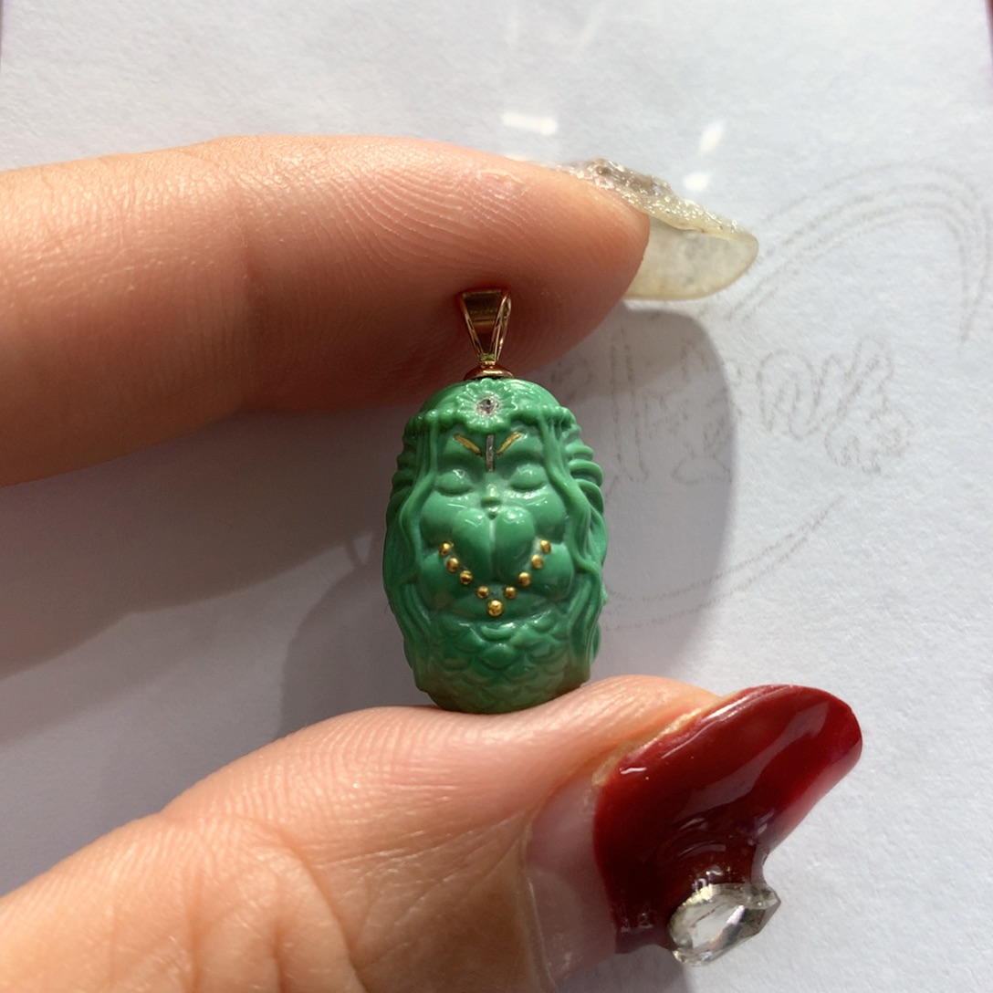 绿松石吊坠18K金镶嵌
