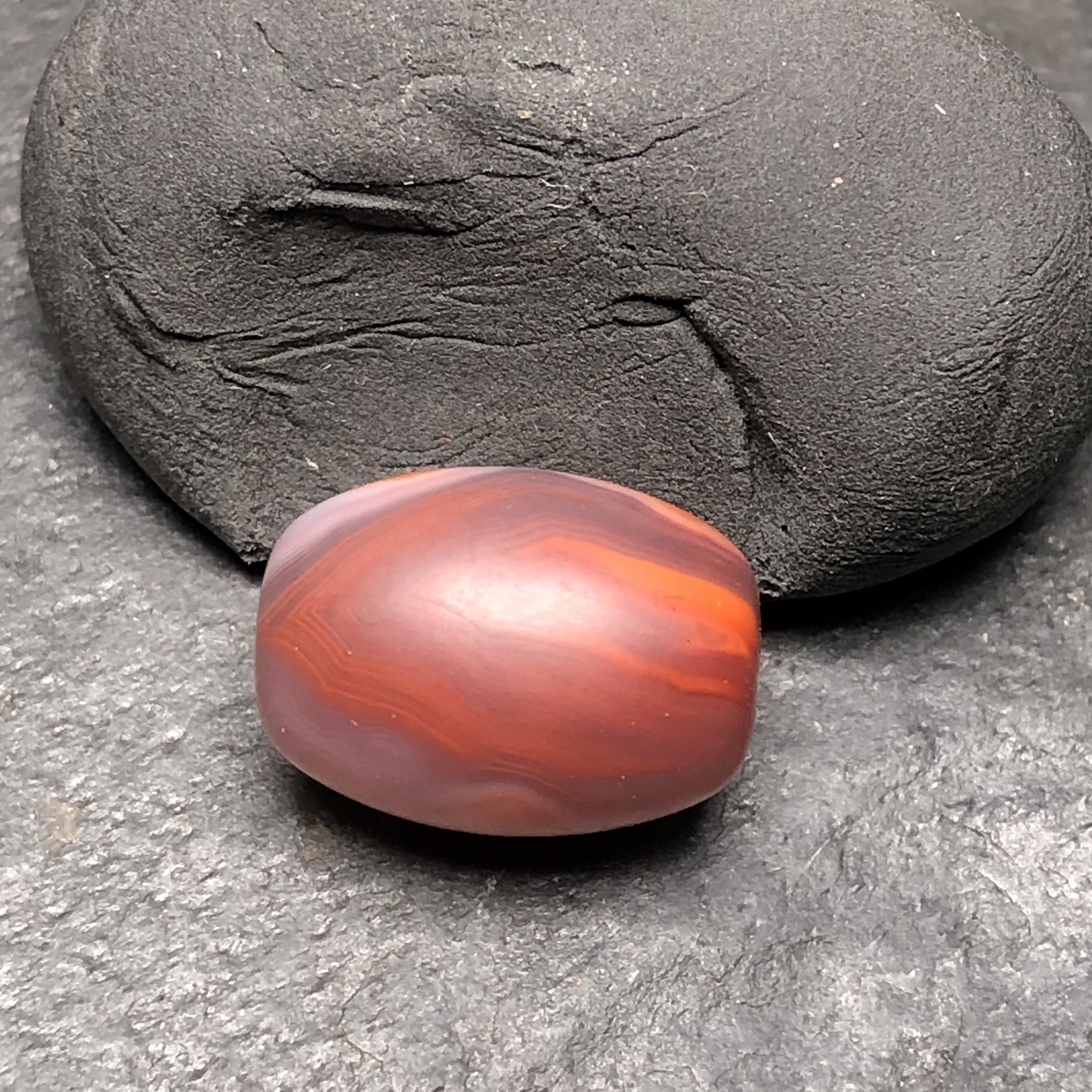 原矿川料南红玛瑙纯手工打磨尺寸15.7x11.5毫米