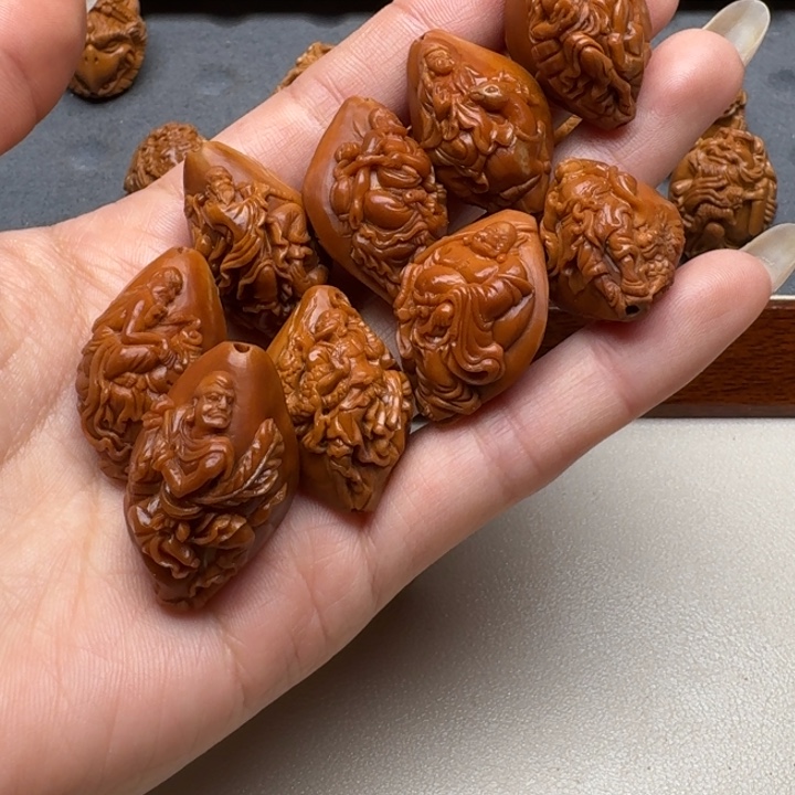 橄榄核吊坠整身骑兽风景18罗汉