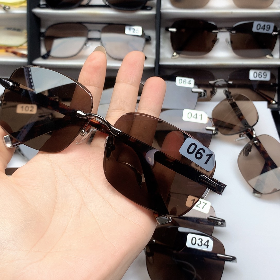 水晶老石头眼镜S061