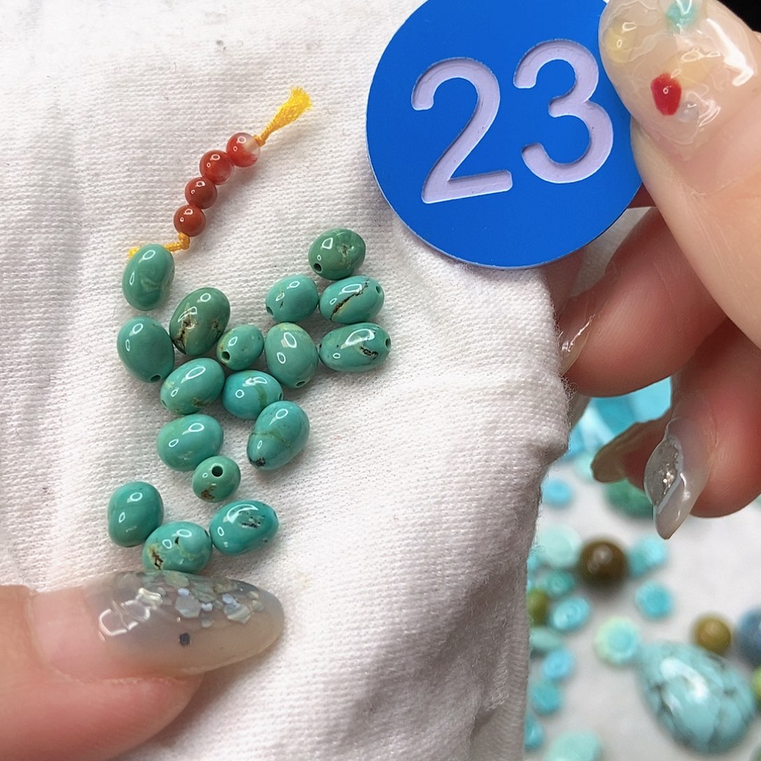 南红玛瑙未镶嵌珠宝奇石