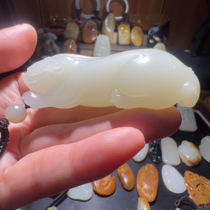 信***怨和田玉未镶嵌颈饰