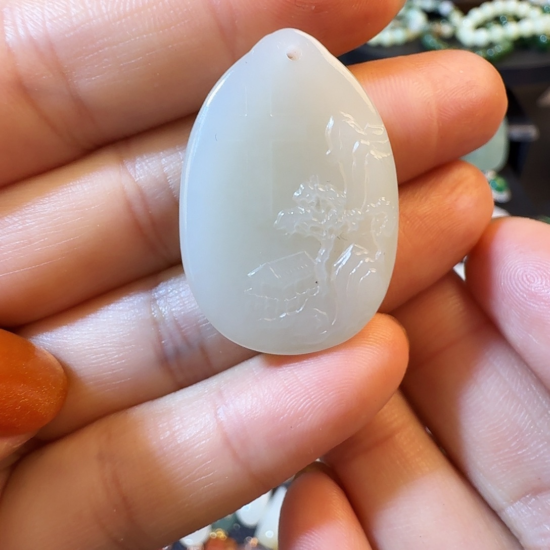 和田玉未镶嵌颈饰