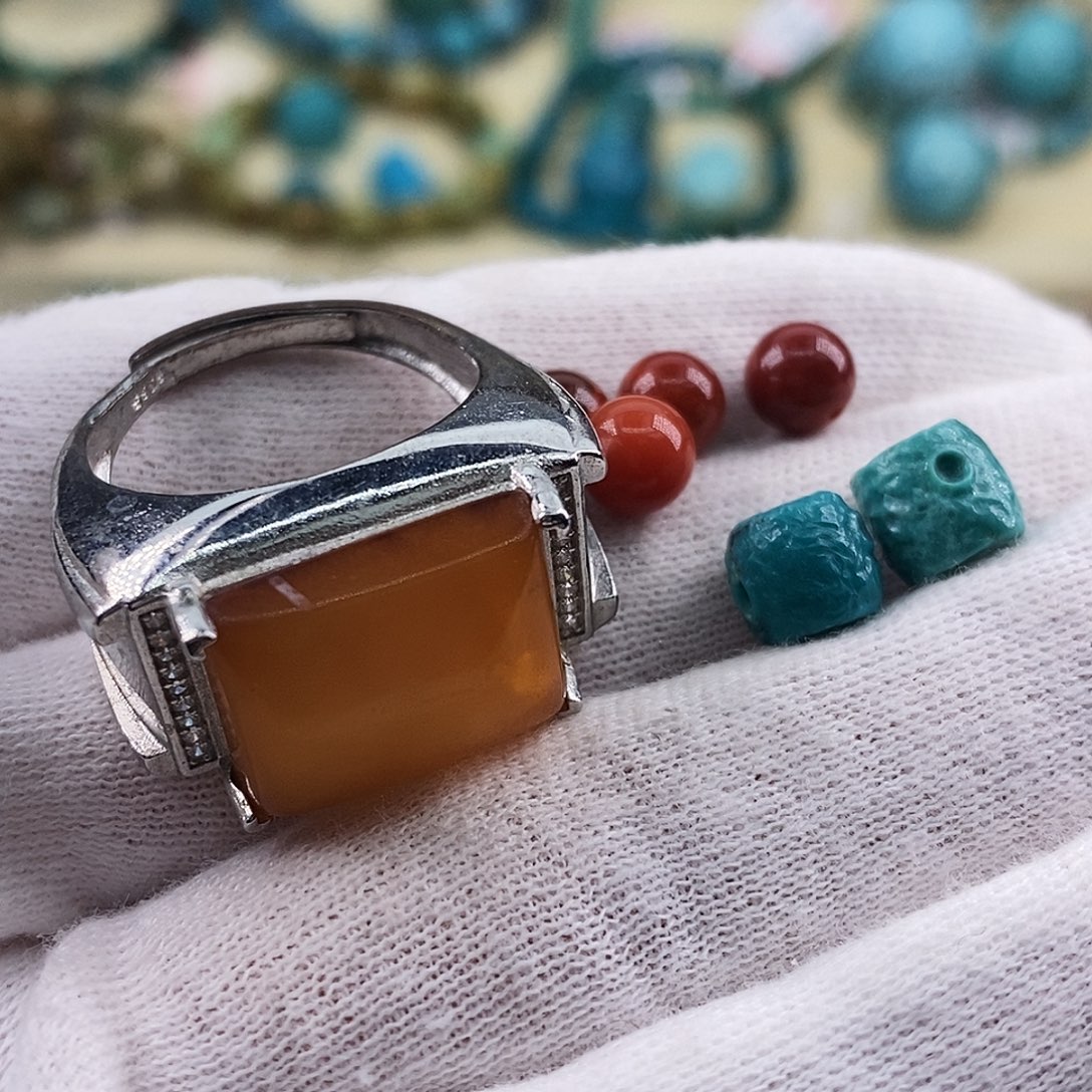 南红玛瑙未镶嵌珠宝奇石