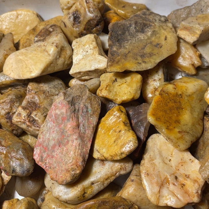 田黄石用****85斤昌化田黄石