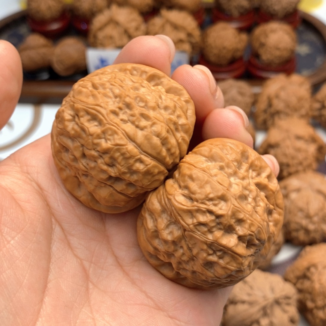 【闪购商品】文玩核桃吊坠42尺霸王龙