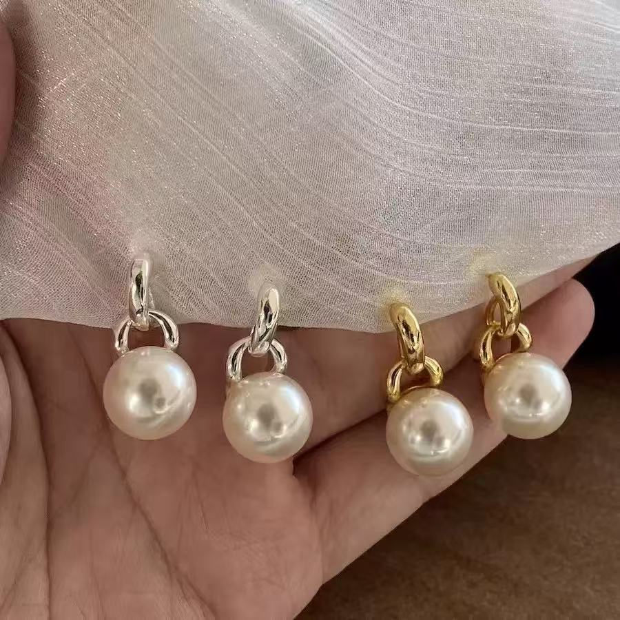 合金树脂吊坠 港风金属感法式复古高级简约珍珠耳环女百搭气质