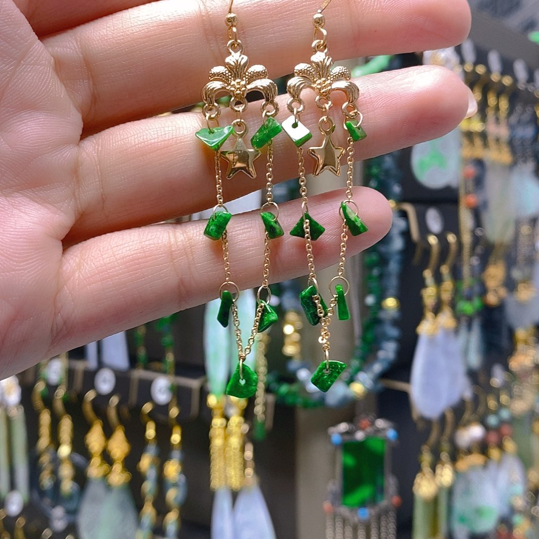 未镶嵌翡翠耳饰翡翠