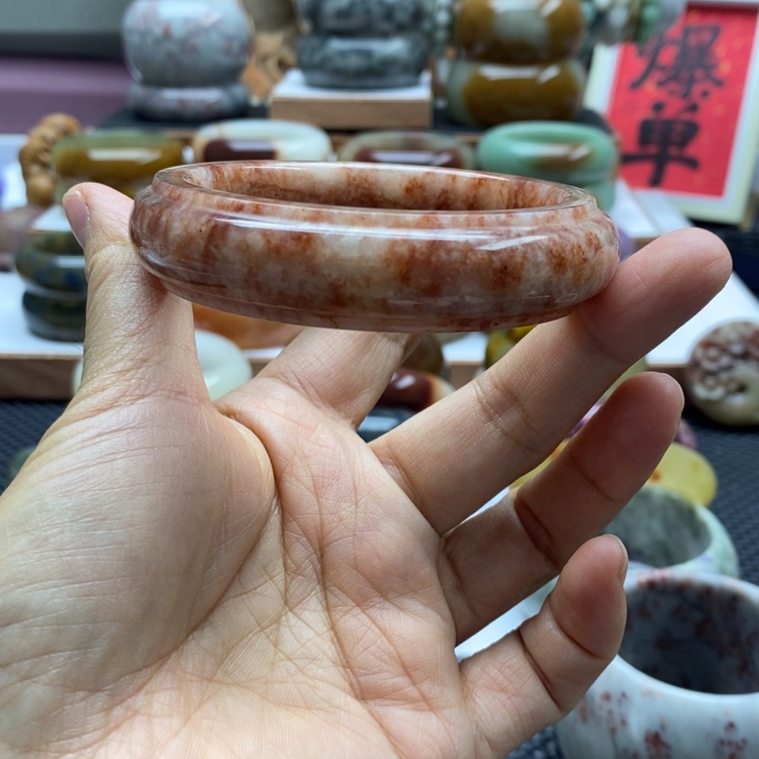 琳***️石英岩玉手镯未镶嵌