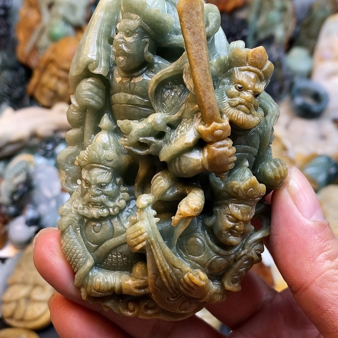 定制翡翠未镶嵌翡翠特色挂件