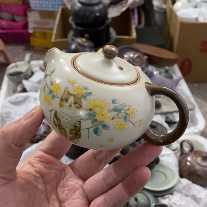 陶瓷艺术品及陶瓷壶