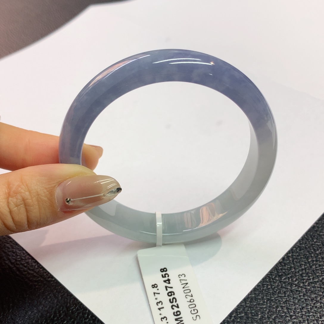 翡翠手镯未镶嵌缅甸翡翠手镯