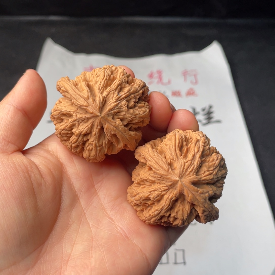 把件文玩核桃900。45粗筋有黄