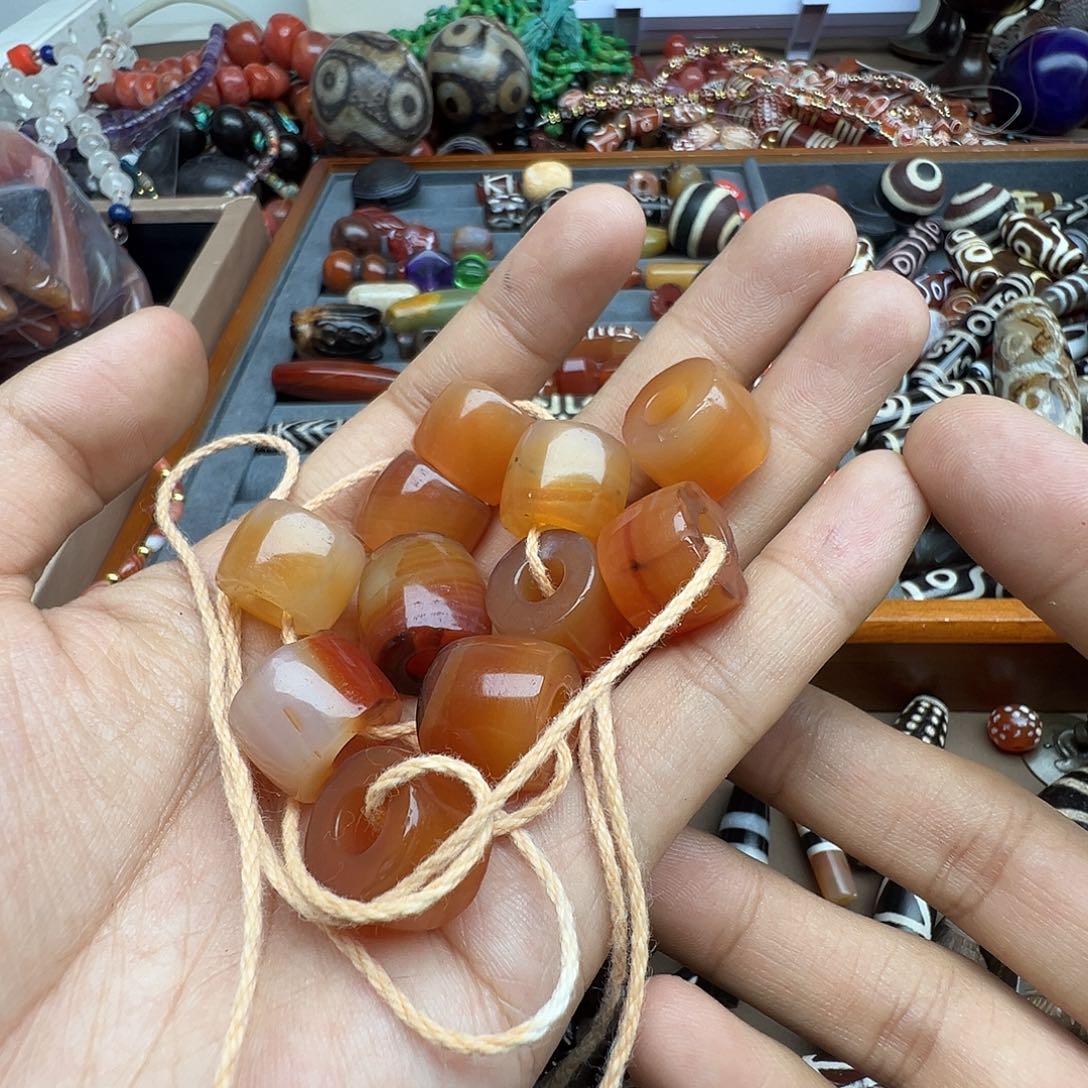 一***，玛瑙/玉髓未镶嵌珠宝半成品