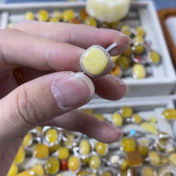 蜜蜡裸石银S925镶嵌戒指