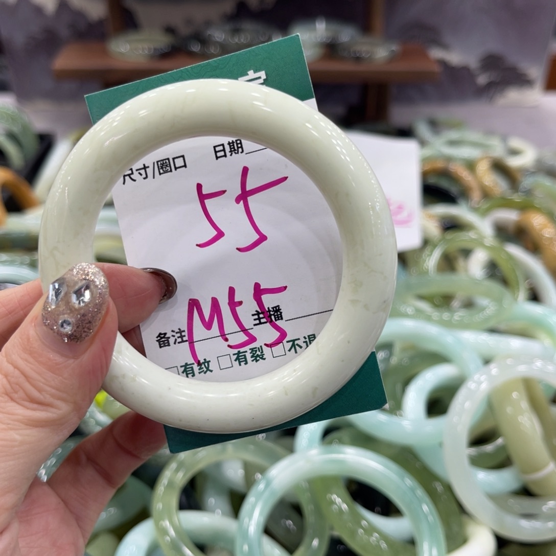 岫玉未镶嵌手镯手镯