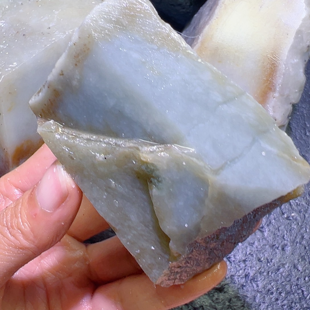 和田玉未镶嵌珠宝半成品