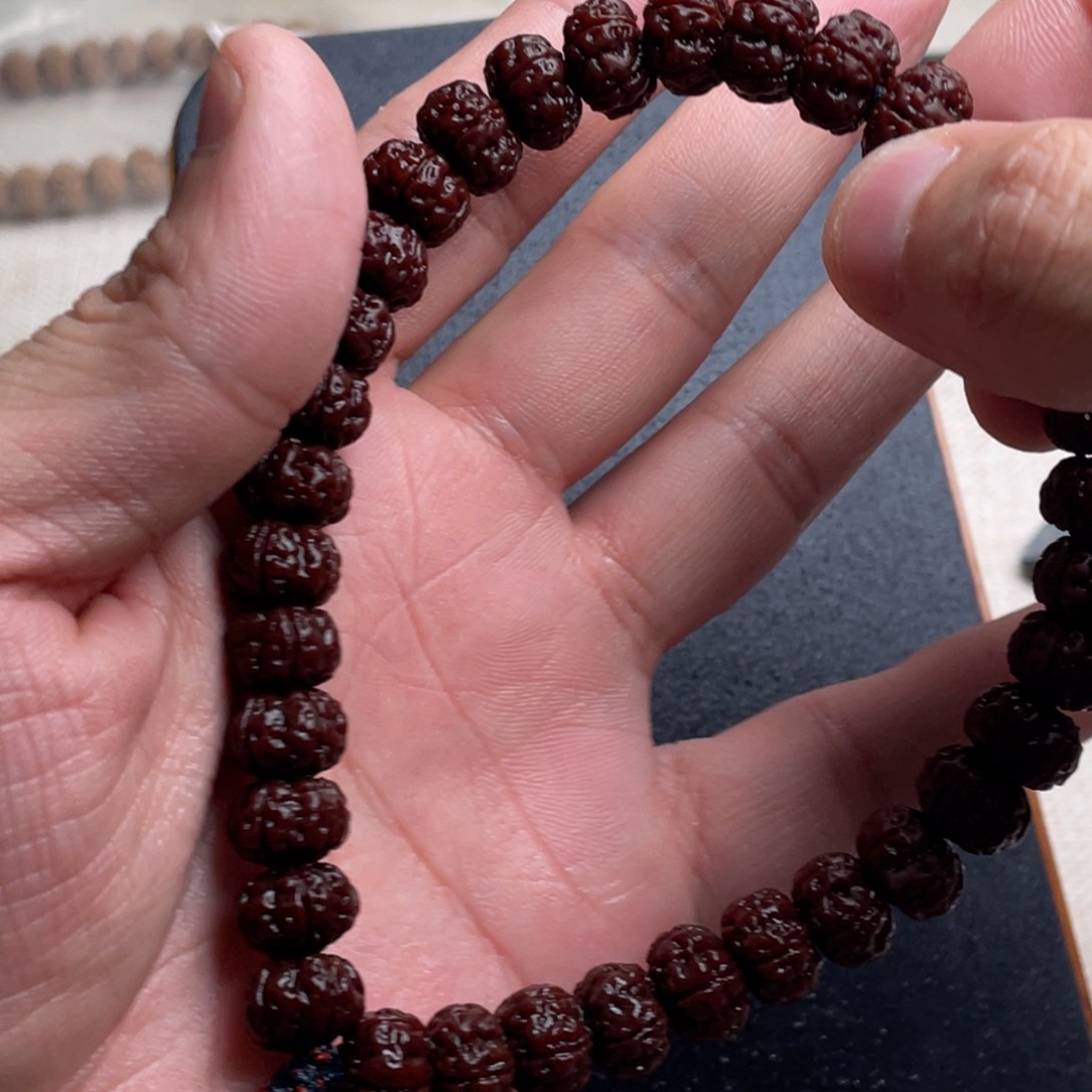 金刚菩提吊坠一**亮老树王