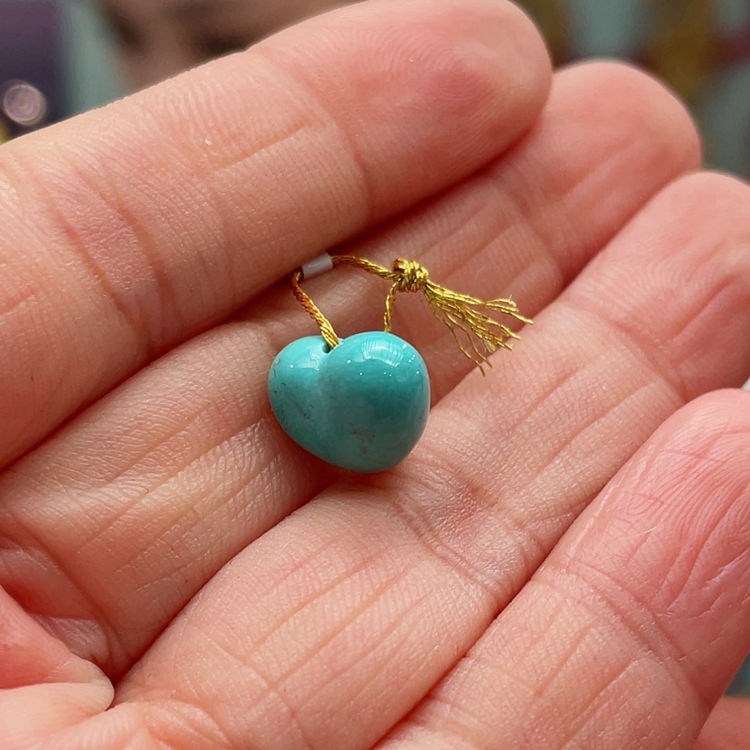 绿松石颈饰未镶嵌