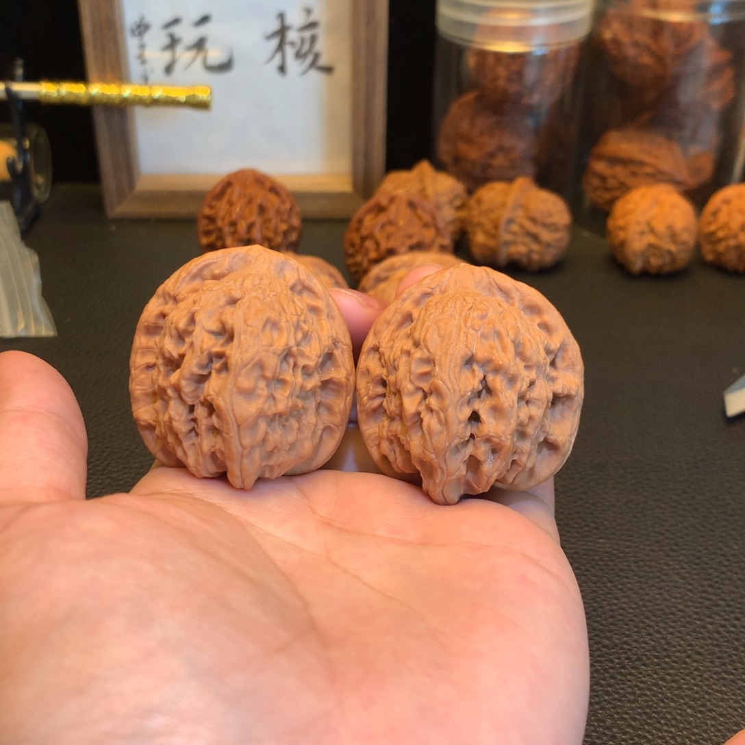 把件桃核红狮子41