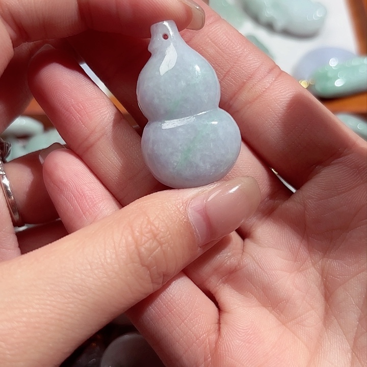 翡翠颈饰未镶嵌8925。