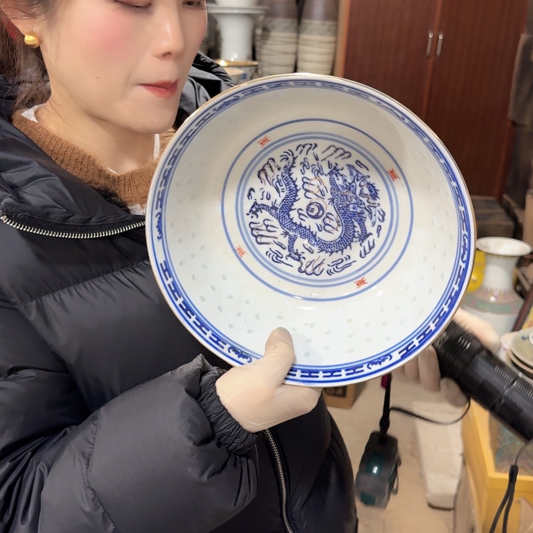 瓷摆件///////景德镇陶瓷瓷器。22厘米。