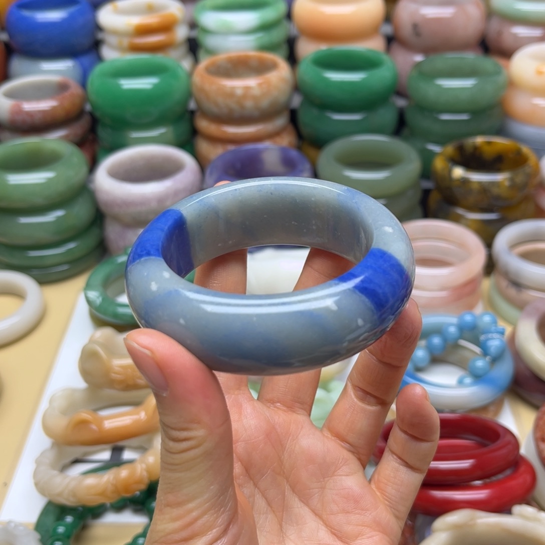 石英质玉未镶嵌手镯