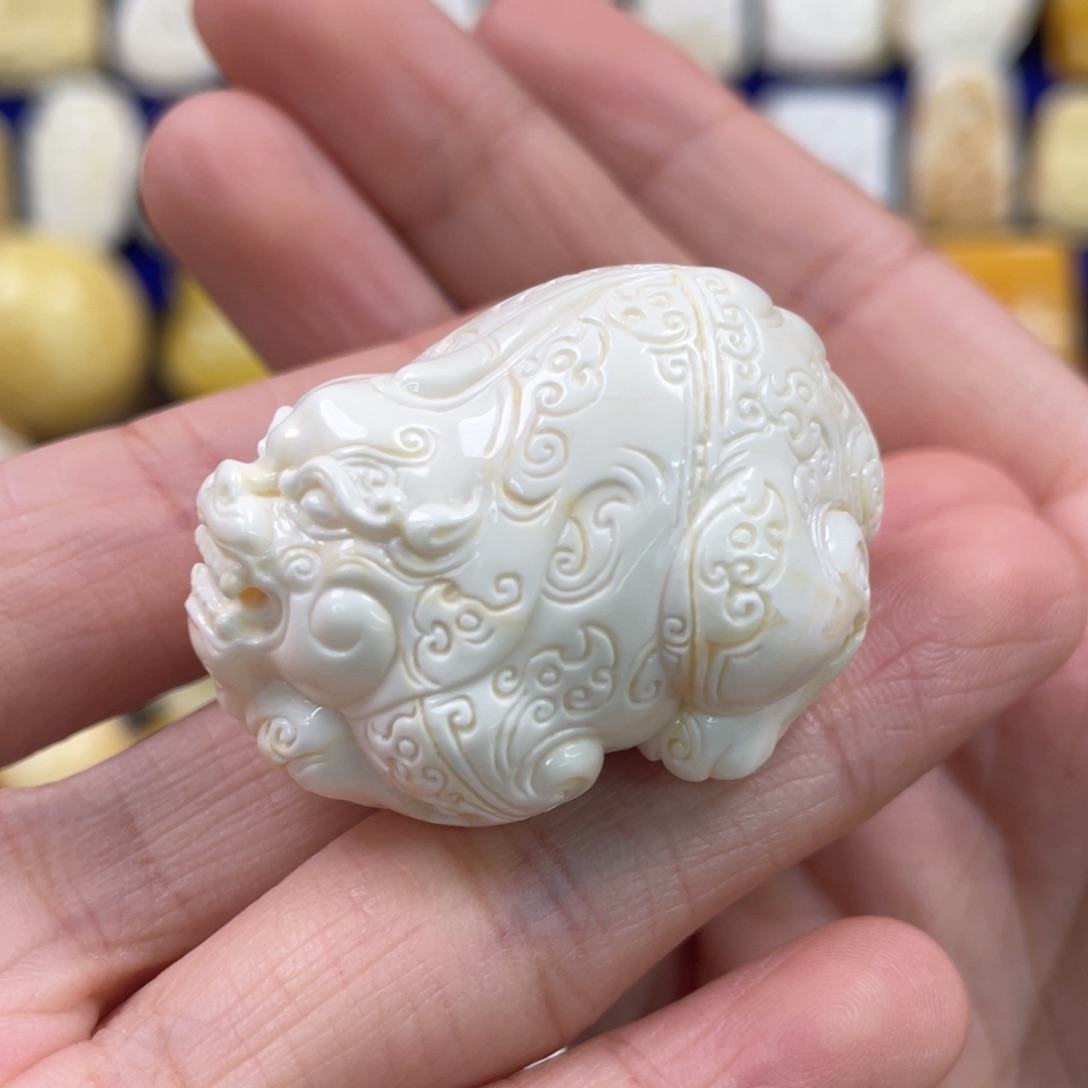 蜜蜡裸石未镶嵌琥珀蜜蜡貔貅吊坠